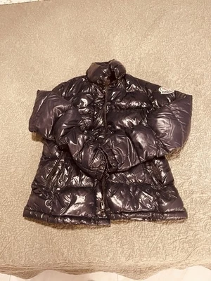 Moncler Women's Puffer Jacket Small - Image 1 of 4