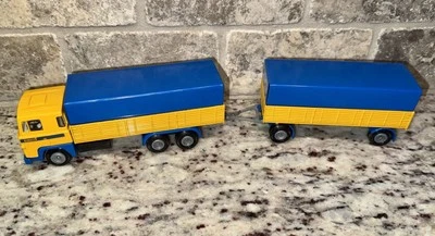 Tekno 1:50 Scale Vintage Scania Covered Truck & Trailer Excellent Condition - Image 1 of 4