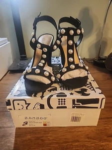 Schwarze Perlen Wildleder High Heel Sandalen - Bild 1 von 6