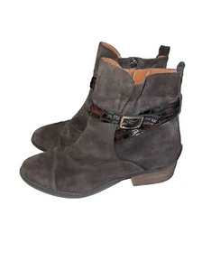 Donald J Pliner Boots Women’s 9.5M Leather Upper Brown - Picture 1 of 18