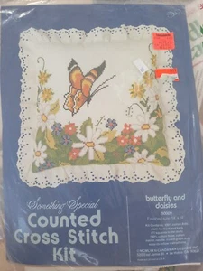 VTG (1981) Candamar Counted Cross Stitch Kit "BUTTERFLY & DAISIES" Pillow - Picture 1 of 3