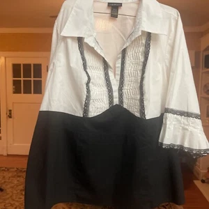 Lane Bryant 3/4 Sleeve Stretch Black & White pleated bell sleeve top Size 22/24 - Picture 1 of 4