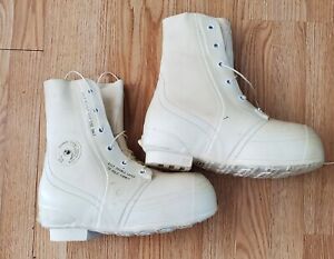 U.S. Military USGI White Extreme Cold Weather Mickey Mouse Bunny Boots Size 8R