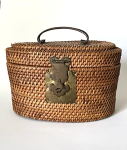 Vtg Woven Wicker Chinese Ceremonial Tea Service Basket Purse Metal Clasp Handles - Picture 1 of 22