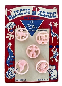 Vintage Le Chic Circus Parade Buttons Pink Plastic on Original Card Pattern 575 - Picture 1 of 7