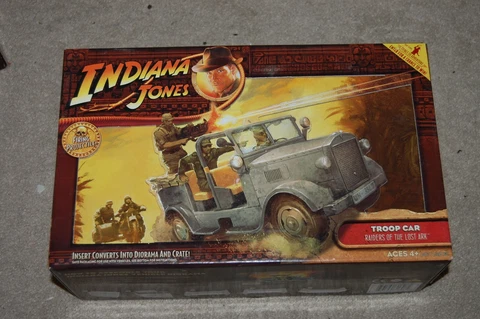 NEW Indiana Jones Raiders of the Lost Ark Movie TROOP CAR Vehicle Hasbro Sealed! Cover