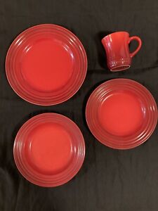 Le Creuset Stoneware 16 Piece Dinnerware Set for 4, Cerise Red. New,Original Box