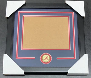 ATLANTA BRAVES Medallion Frame Kit 8x10 Photo Double Mat HORIZONTAL - Picture 1 of 2