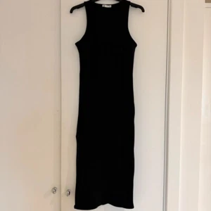 Zara Black fitted Midi-dress (S) - Picture 1 of 4