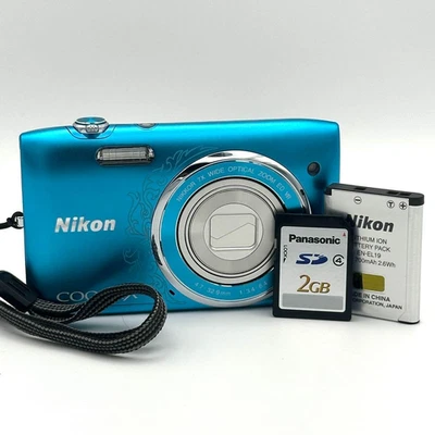 Nikon COOLPIX S3500 Digital Camera Oriental Blue Tested, w/ battery Rank - C - Image 1 of 4