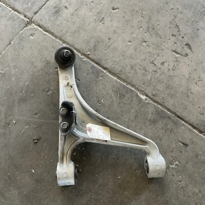 07-22 Brazo de control superior trasero Infiniti G35 G37 Nissan 370z 55502-JK02A Foto 1 de 4