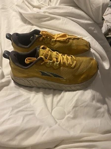 Altra Outroad Men’s Size 11 US Trail Running Shoes Yellow Gold - Picture 1 of 10
