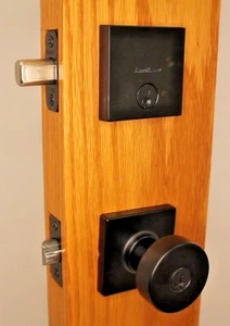 Kwikset Signature Pismo perilla de entrada con llave cerrojo negro mate 991PSKSQT514 #971 - Imagen 1 de 4