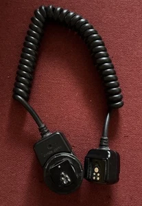 Canon Off Camera Shoe Cord 2 - Picture 1 of 2