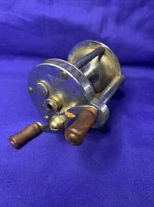 Carrete de pesca coleccionable PFLUEGER AKRON NO.1894 de colección de fundición de cebo antiguo - Imagen 1 de 4