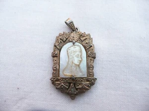 médaille ancienne en argent et camée en nacre - Imagen 1 de 4