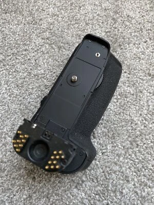 威达BG-E20替换电池手柄适用于佳能EOS 5D Mark IV数码单反相机 — 第 1/4 张图片