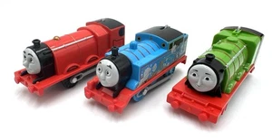 Trenino Trackmaster Thomas & Friends lotto di 3 treni giocattolo pacchetto - Foto 1 di 8