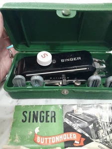 Singer Buttonholer Vintage 1948 Green Case W654321N - Picture 1 of 8