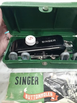 Singer Buttonholer Vintage 1948 Green Case W654321N - Image 1 of 4