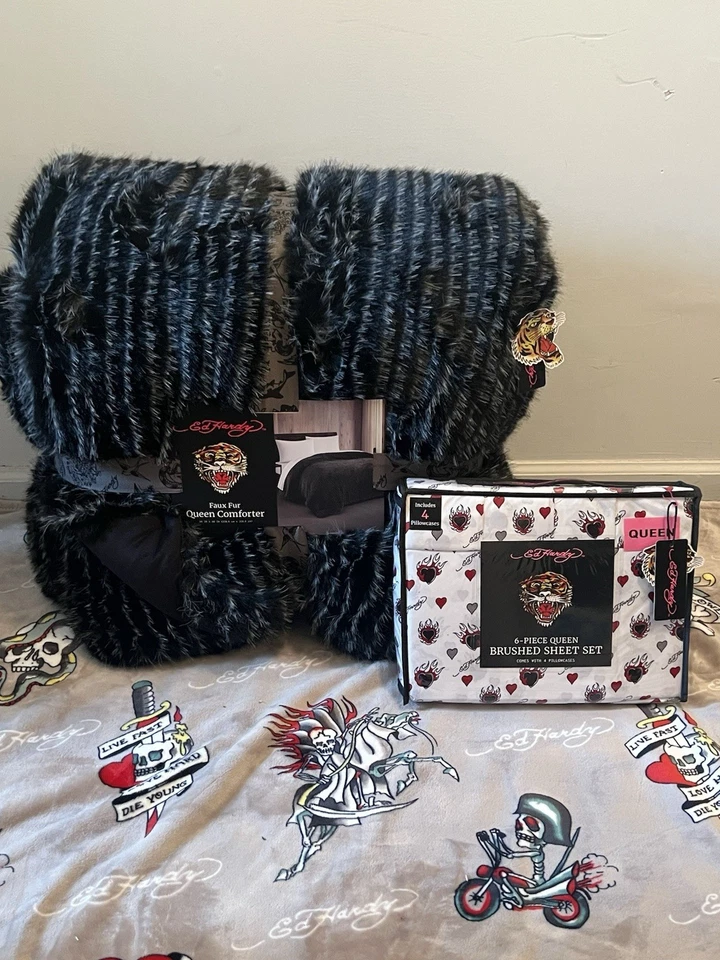 Ed Hardy Edredón Reina Negro/Gris y Juego de Sábanas Reina 6 Piezas Corazones Negros Ardientes Foto 1 de 4