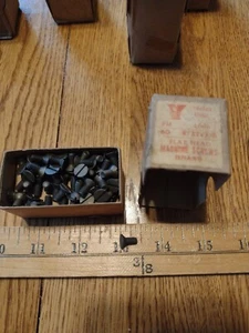 8-32 x 3/8" FLAT HEAD MACHINE SCREWS BRASS . QTY: 60. NOS - Picture 1 of 2