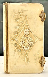 ANTIQUE PRAYER BOOK (Spanish), JESUS CHRIST CARVED IN COVER, PRETTY DESIGN c1900 - Imagen 1 de 5