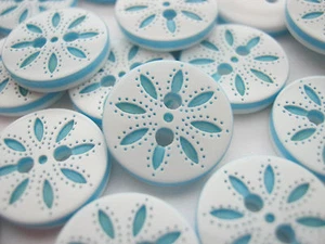 10 Snowflakes Buttons White Turquoise Petal 13mm (1/2") Clothing Sewing Buttons - Picture 1 of 1