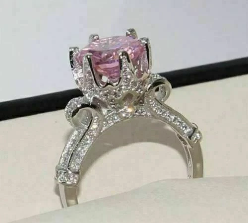 Anillo de compromiso redondo de 2,70 quilates con rubí rosa para bebé creado en laboratorio en oro blanco de 14 quilates talla 8 Foto 1 de 4