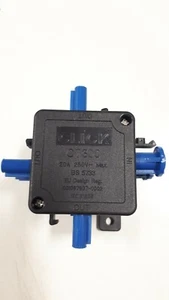 Click CT300 Junction Box 4 Pin Flow Hub + BONUS Click flow CT205 connectors - Picture 1 of 5