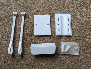 Ubiquiti USW-FLEX Wall & Pole Mounts, Port Cover, Screws, Anchors, & Zip Ties - Picture 1 of 1