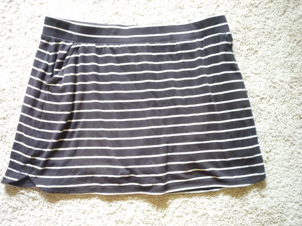 CROFT & BARROW SKORT DE PUNTO TALLA XXL - FALDA DE GOLF - PANTALONES CORTOS ESTÁN DEBAJO - RAYAS Foto 1 de 1