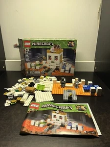 Lego Minecraft The Skull Arena 21145 Incomplete In Box - Picture 1 of 3
