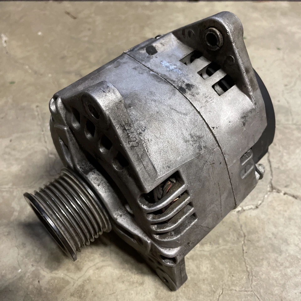 Land Rover Defender RRC 93-95 Alternator YLE10100 AL9346X TESTED GOOD 2 Pulleys — 第 1/4 张图片