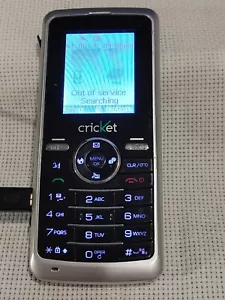 Teléfono celular Cal-Comp A100 - plateado (Cricket) bloqueado - Imagen 1 de 7