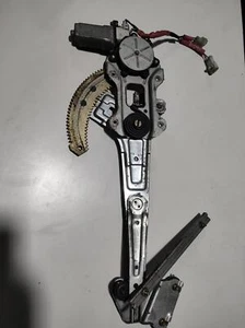 SUBARU FORESTER MK2 2002 - 2008 RIGHT FRONT WINDOW REGULATOR 6 WIRE W/ WINDER - Picture 1 of 6