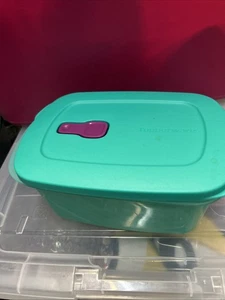 Tupperware Crystalwave Microwave Bowl 4 Cups Rectangular Container BPA FRE GREEN - Picture 1 of 3