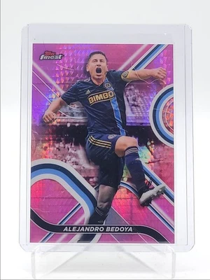 ALEJANDRO BEDOYA 2022 TOPPS FINEST MLS PINK PRISM REFRACTOR /125 Q5902 - Image 1 of 2