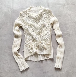 Suéter con flecos de malla gótica de piel sintética Sarah Pacini Zone ambiente azul - Imagen 1 de 10