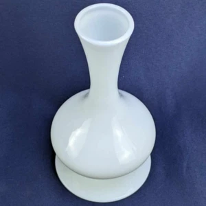 Pequeño Mini Vidrio de Leche Blanca MCM Elegante Bulbus Brote Jarrón - Imagen 1 de 5