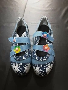 Denim #199 Floral Flats Canvas Women's Shoes Embossed Comfy Sneakers Size 9 - Picture 1 of 10