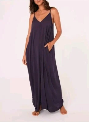 Love Stich Weekend Mila Size M/L V-neckline, sexy Cocoon Fit NWT  #C - Image 1 of 4