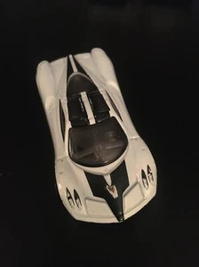 2012 MATTEL HOT WHEELS WHITE PAGANI HUAYRA DIE-CAST TOY CAR MALAYSIA - Picture 1 of 5