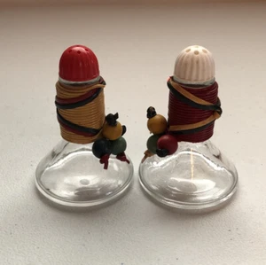 Vtg Beaded/ Corded Bell Shape Salt & Pepper Shakers/ Screw on Lids - Picture 1 of 5