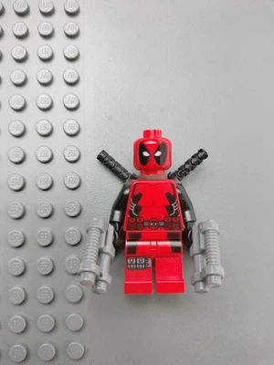 Минифигурка LEGO Deadpool как новая - 6866 Marvel Sh0032 - Изображение 1 из 3