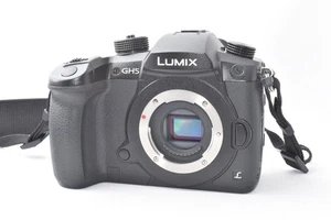 [COMO NUEVO] Panasonic LUMIX DC-GH5 20,3 mega píxeles recuento de obturador de cuerpo -720 #356 - Imagen 1 de 13