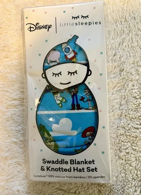 Juego de manta y sombrero Little Sleepies Disney Pixar Toy Story Adventures nuevo en caja Foto 1 de 4