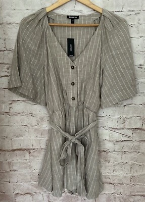 Mameluco Express para mujer mezcla de lino cuello en V abotonado lazo cintura tostado rayas talla S Foto 1 de 4