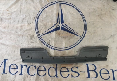 03 04 05 06 Mercedes-Benz SL500 R230 MALETERO TRASERO PANEL EMBELLECEDOR OEM Foto 1 de 4