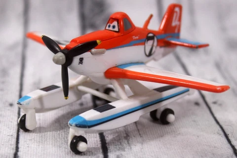 Disney Pixar Planes 2 Fire & Rescue Dusty Crophopper #7 Pontoon Diecast Cover